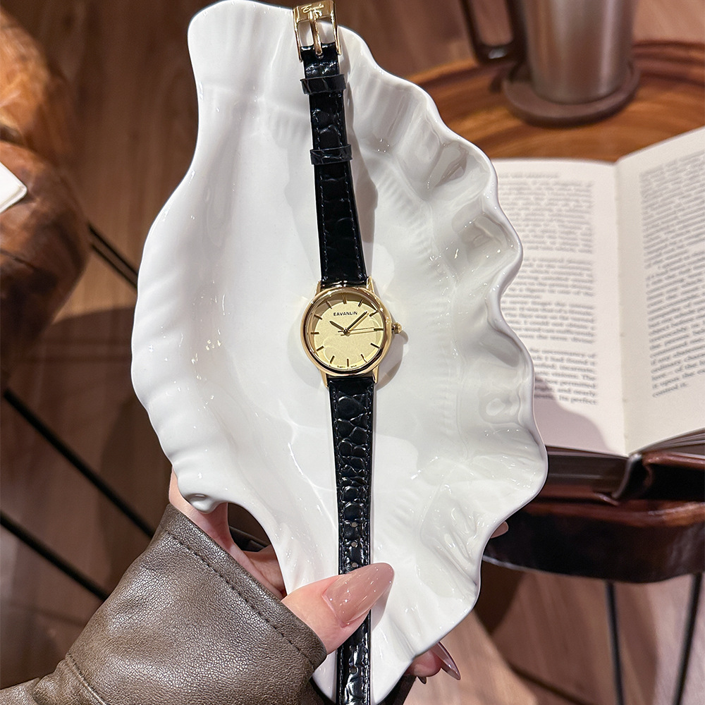 Nuevo reloj de cuarzo con corr - Luxury Watch Gold And Black reseña y precio