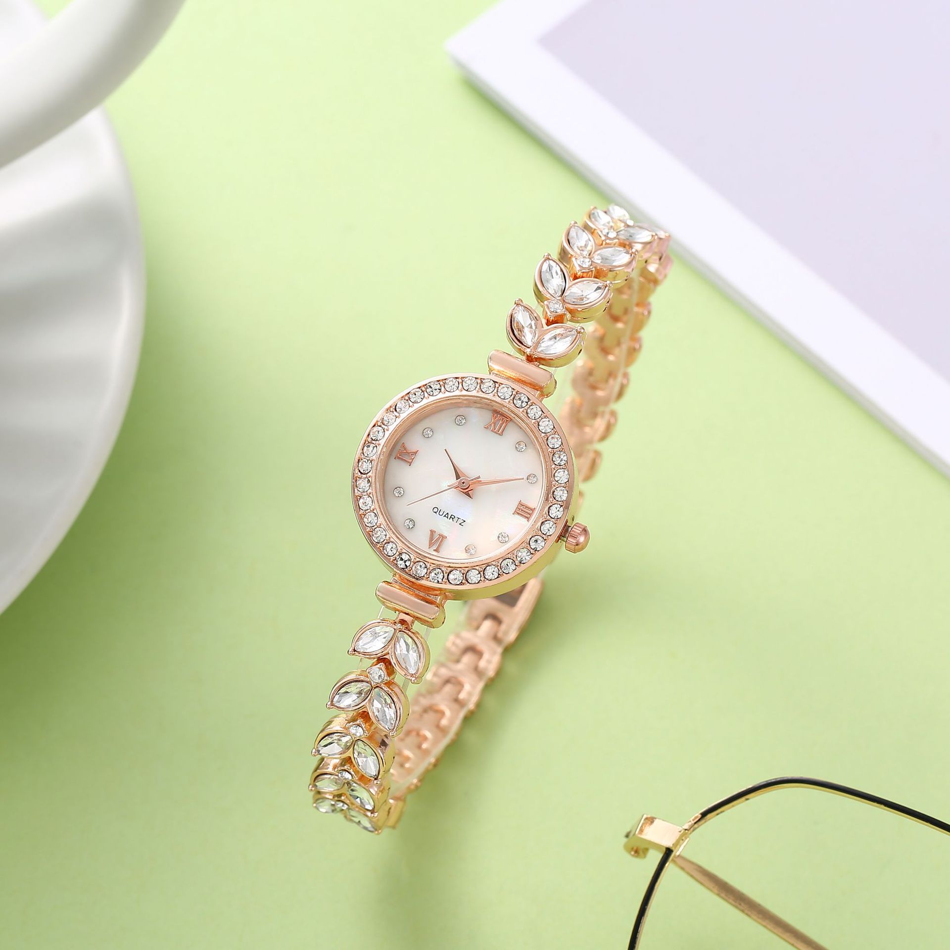 Reloj UTHAI W75 de sirena para - Luxury Watch Group reseña y precio